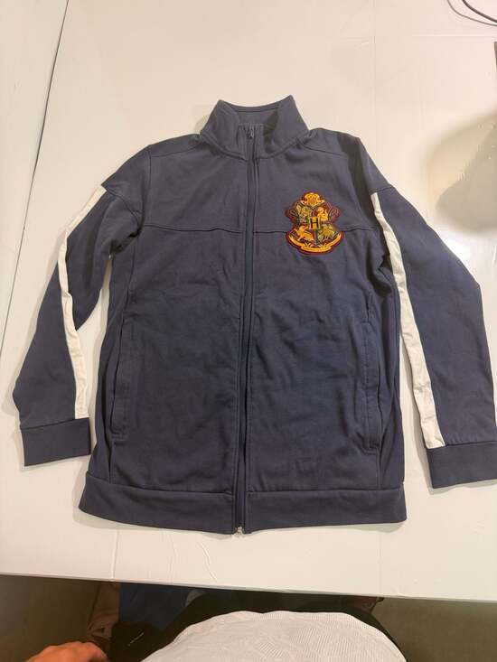 The Wizarding World of Harry Potter Jackets & Blazers - Hogwarts Crest Zip Up Jacket grifindor